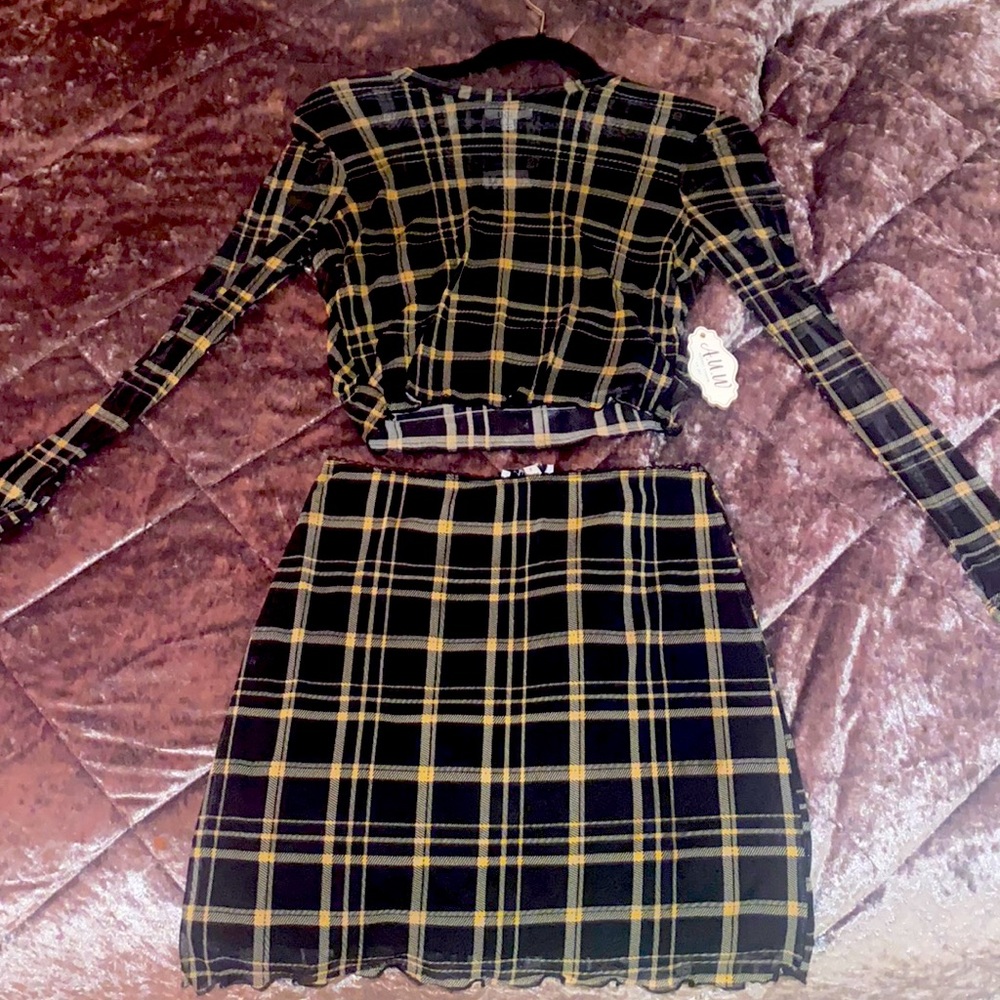 Black and yellow two piece